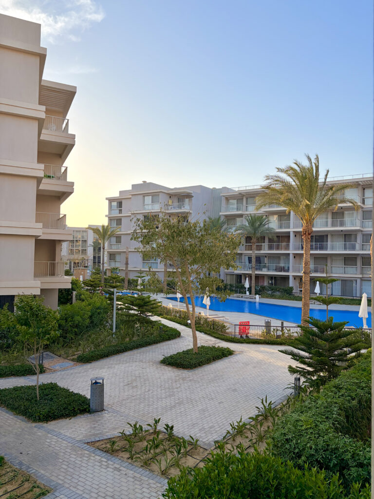Luxury Studio Pool View | 20Z 106 img 3736