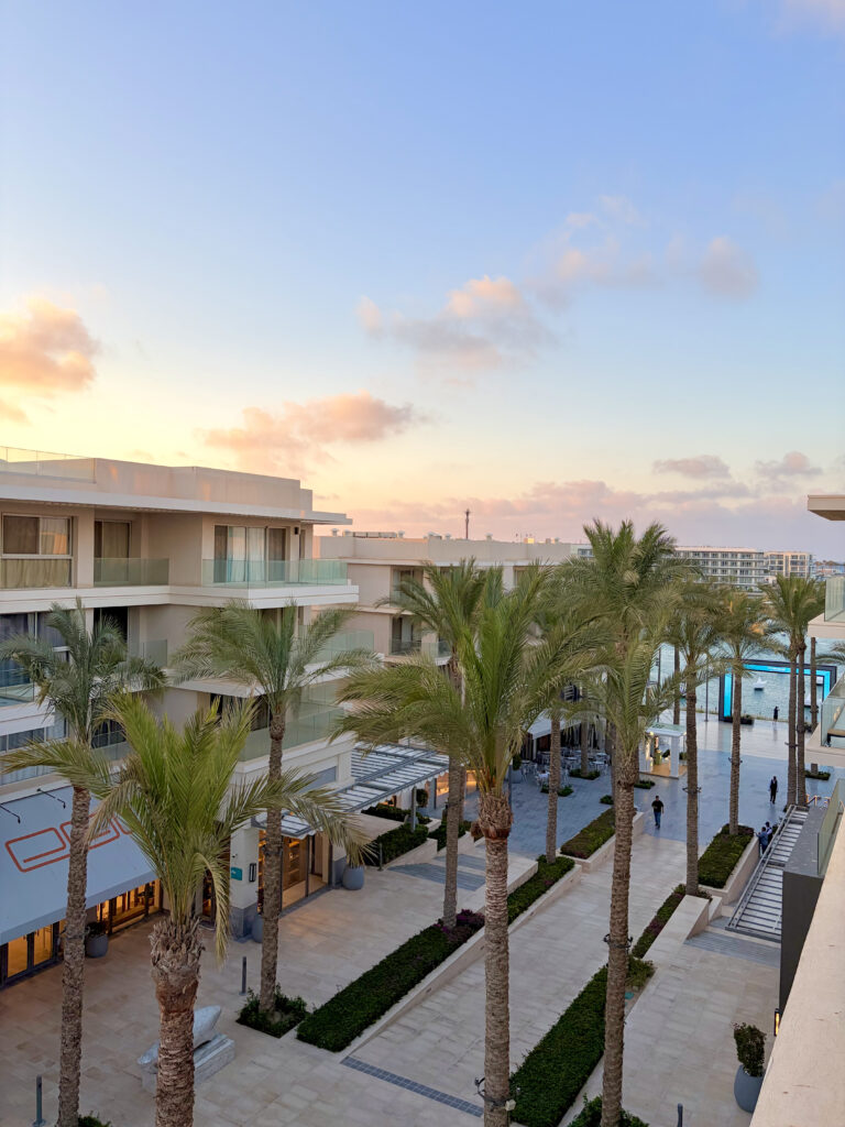 Luxury 3 Bedrooms + Nanny’s Room | 06 CYAN-407-Marina views-view Boulevard img 4395